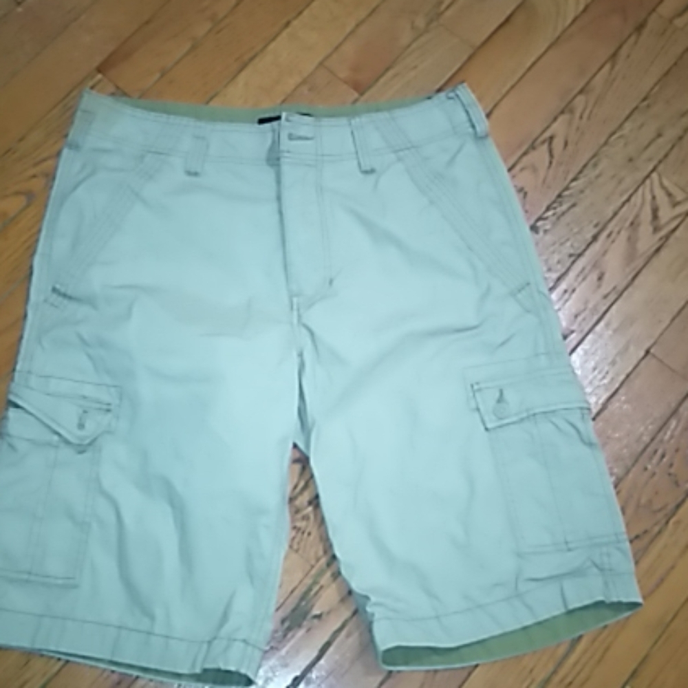 Men's cargo shorts